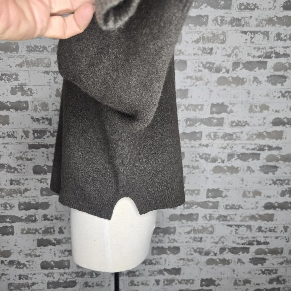Allsaints Sweater Womens Sz L Crew Neck Oversized Asymmetrical Hem Wool Yak Gray - Picture 5 of 13